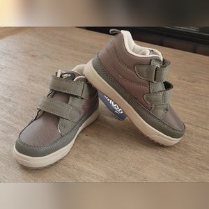 Oshkosh toddler boots NWT